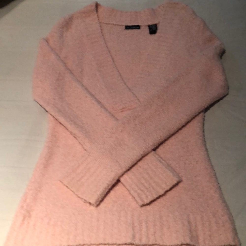Women’s sweater. Great condition.
